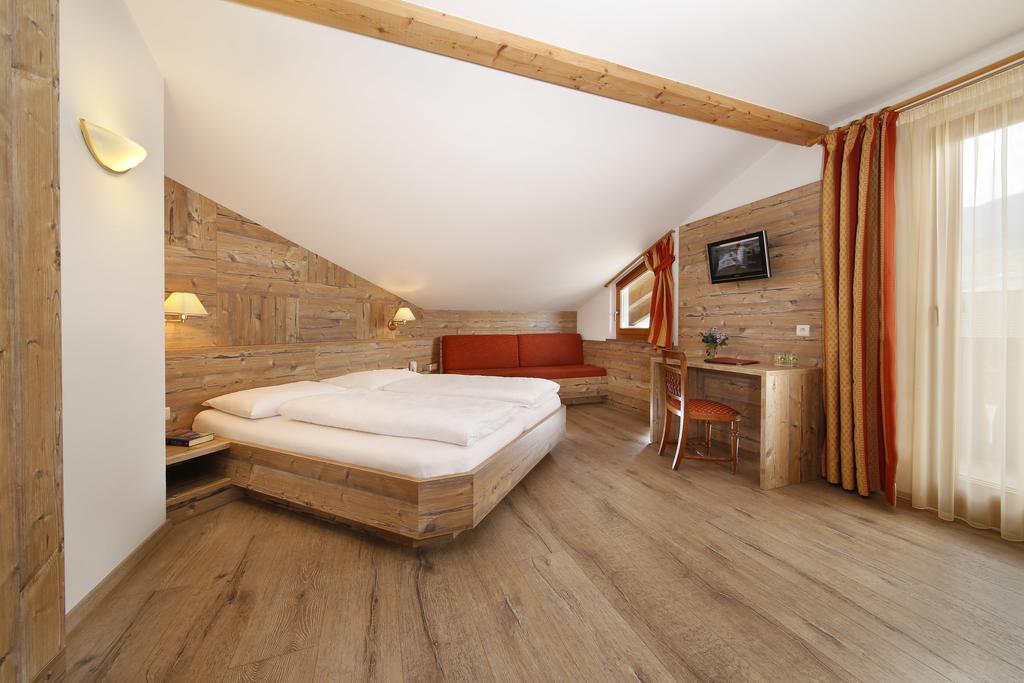 Hotel Christine Gargazon Zewnętrze zdjęcie
